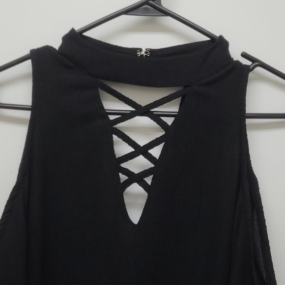 Black off the shoulder dress - Picture 3 of 6